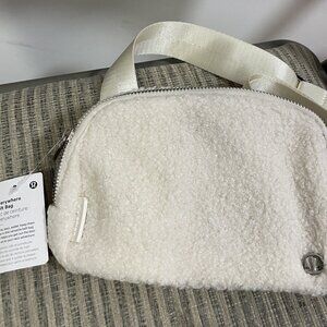 Lululemon Everywhere Belt Bag 1L New white Crossbody bag